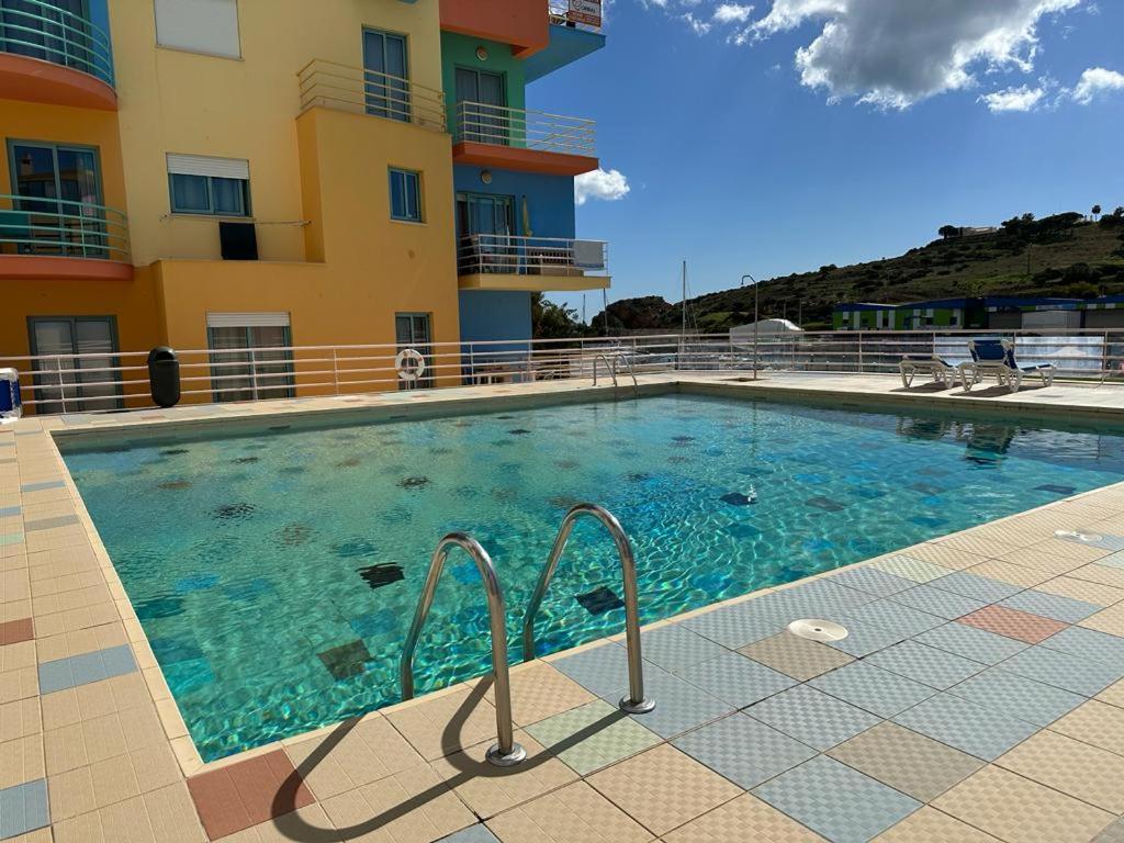 Marina De Albufeira T1 Ate 2 Pax Ou T2 Ate 6 Pax Com Piscina E Vista Marina Apartment Ngoại thất bức ảnh